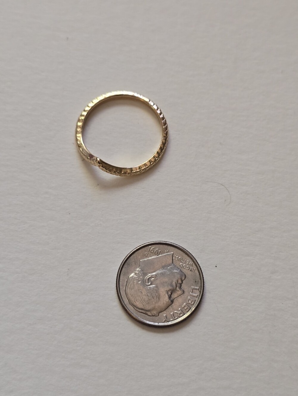 Delicate V-Shape Gold Stackable Ring - Picture 5 of 5